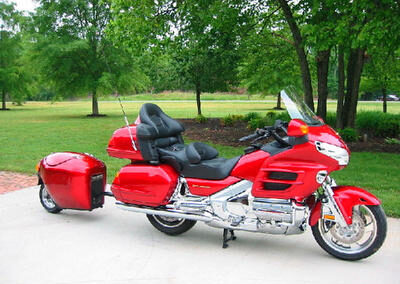 GL 1800 Trailer Candy Red